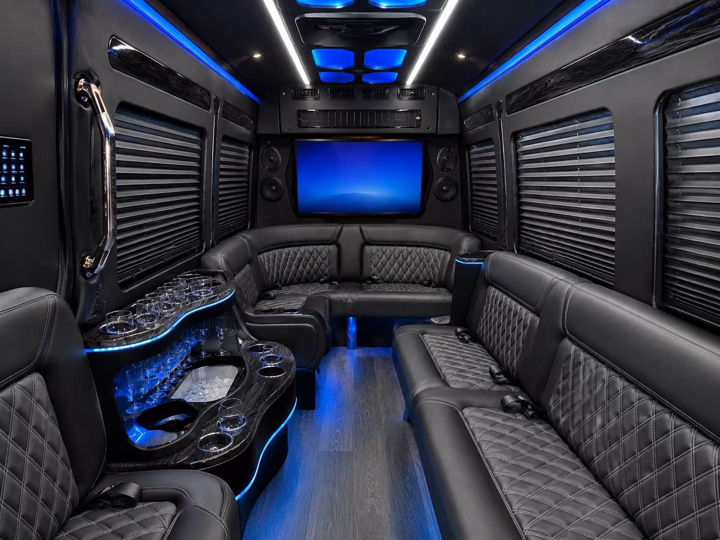 woodbridgecharterbusservices com helps you move federal personnel along the route 1 corridor